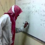طالب يوزع 10 آلاف ريال على زملائه في ابتدائية بالدمام