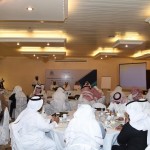 شابان يعتديان على وكيل مدرسة أمام طلابه