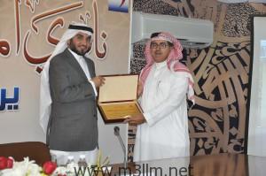 تار