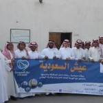 ابتدائية بخميس مشيط .. تستقبل أحد طلابها بالورود والهدايا بعد عودته من رحلة علاج