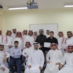 “المعلم الصغير ” يبدع في شرح درسا بمادة الرياضيات بابتدائية الفعور بالطائف