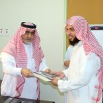 مساعدة مدير تعليم تبوك ( للبنات ) تفتتح ركن مكتبة برايل