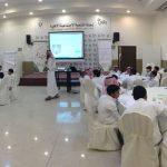 طلاب وطالبات يثقفون المجتمع بالفحص المبكر عن سرطان الثدي في كلية طب الاسنان بالدمام