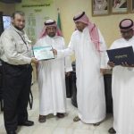 مدير مكتب تعليم جنوب جدة  يقدم واجب العزاء في وفاة أحد أبناء المعلمين
