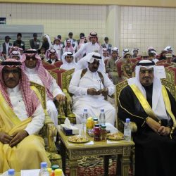 ابتدائية نجد تكرم طلابها المتفوقين