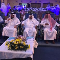 أبو عباة يدشن المراكز العلمية المتنقلة بتعليم الرياض