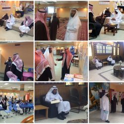 مدير تعليم شرق الرياض يزور معرض المراكز العلمية المتنقلة