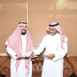 في بادرة نوعية الزهراني يودع زملاءه وطلابه بمأدبة غداء بعد أن أحيل للتقاعد النظامي – فيديو وصور