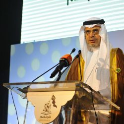 منسوبو تعليم عسير قي زيارة لأمير عسير ونائبه
