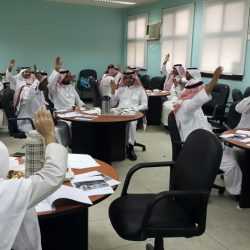 مدرسة أبي موسى الأشعري ببريدة تنظم لقاء مفتوحا لطلابها عن ساعة النشاط