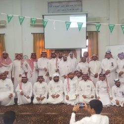 انطلاق برنامج ” كلنا أون لاين ” بتعليم خميس مشيط