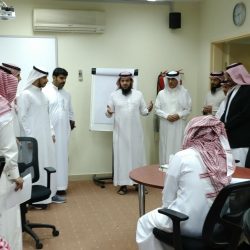 الناصر يفتتح معرض هشاشة العظام بتعليم الزلفي