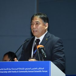 نائب وزير التعليم يوجه إدارات التعليم بتمكين طبيب وممرض المركز الصحي الذي تتبع له المدرسة من الدخول إلى المدرسة