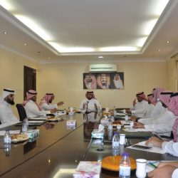 الدكتور الغياض يطلع على مشروع “بوابة المستقبل” و ” المدرسة الإفتراضية “بتعليم جدة