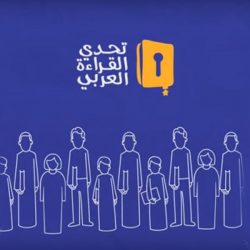 مدير تعليم تبوك يقلد القائد الكشفي البلوي الشارة الخشبية