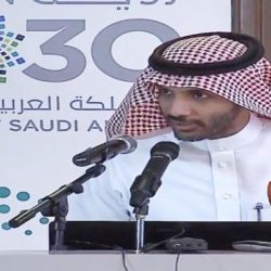 توزيع 3 أجهزة حاسب آلي محمولة لمستفيدي مكتب وفاء بتعليم شرق الدمام