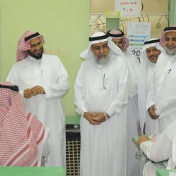 الأمير فيصل بن خالد يدشّن مشروع “خدمتي” بتعليم عسير