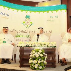 نائب وزير التعليم يتوج مدير ” تعليم عسير” بوسام الجودة من الدرجة الأولى