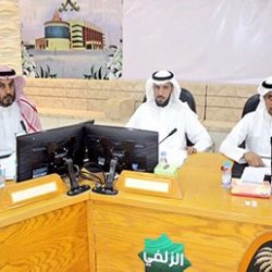 الطريقي يعتمد (61) فائزاً وفائزة بجائزة نجوم السلام للتفوق الدراسي