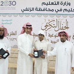 مدير تعليم تبوك يكرم المعلمين المتميزين والطلاب المتفوقين بابتدائية الخالدية