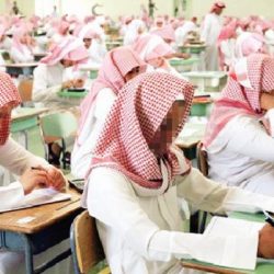 بالصور ”  وزير التعليم ” يتفقد سير الامتحانات ببعض المدارس بالرياض
