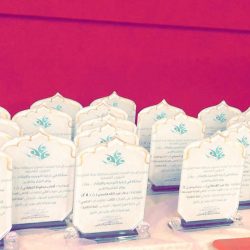 تكريم معلم لم يتغيب على مدى عامين بعسير