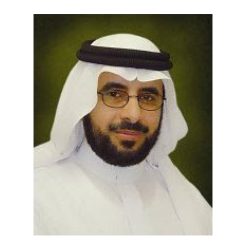 مدير تعليم تبوك يكرم حارس أمن بوابة إدارة التعليم
