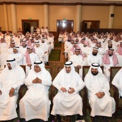 مدير تعليم تبوك يطلع على خطط توزيع المقررات المدرسية
