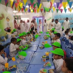 مدير جامعة طيبة يلتقي الطلبة المستجدين