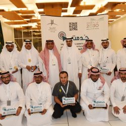 في يوم المعلم اللاعب هزاع الهزاع يزور معلمه العيد ويكرمه بدعم من نادي الاتفاق