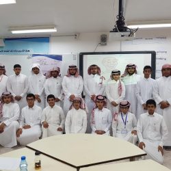 متوسطة صلاح الدين الأيوبي بتبوك تحتفي بيوم ” المعلمين “