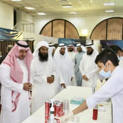 الأمير فيصل بن خالد يكرم ٤٩٥ متفوقاً ومتميزاً بتعليم عسير…غدا