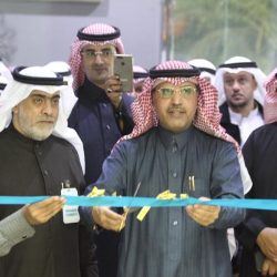 مدير مكتب تعليم شرق الرياض يدشن برنامج “بسطات” بمتوسطة سيبويه