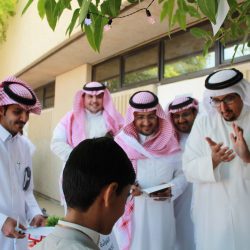 مدير تعليم تبوك يدشن مركز جائزة التعليم للتميز ويكرم المتميزين والمتميزات