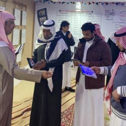 أشبال الكشافة وحكاية ( الحبل والعصا)  في جناح وزارة التعليم
