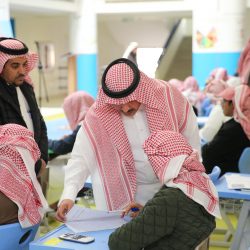 أمير المدينة المنورة يزور مقر مدارس العلوم الشرعية الجديد
