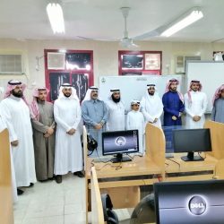 نخبة من طلاب مدرسة الهداية الابتدائية الأهلية بالدمام يقدمون فكرة إبداعية جديدة في الإذاعة الصباحية