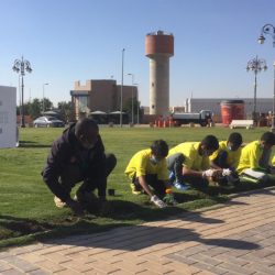 مدير تعليم تبوك يكرم معلما أنقذ عائلة من الغرق