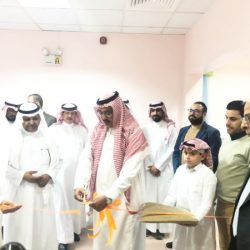 مدير تعليم الطائف يكرم المتفوقين بمجمع الأحنف بن قيس الابتدائية ومتوسطة يحيى بن أكثم