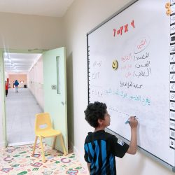 الطخيم يفتتح المدينة المرورية بروضة الأمير سلطان بن محمد