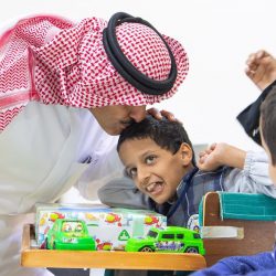 تعليم شرق الدمام يقيم حفل تكريم المتقاعدين والمدارس الفائزة بالإنضباط المدرسي