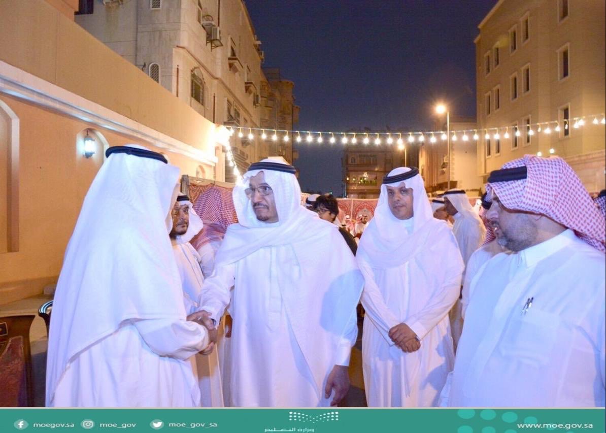 أمير منطقة مكة المكرمة يقدم تعازيه لذوي مدير تعليم منطقة مكة