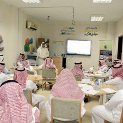التعليم تتجه إلى تعيين معلمي تعليم الكبار ومحو الأمية عن طريق جدارة