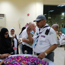 بالصور والأسماء ..مدير تعليم البكيرية يستقبل طلاب الكشافة المشاركين بالحج من المطار