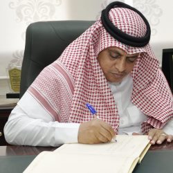 تكريم الموظفين الإداريين المتميزين  بتعليم عسير