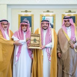 مدير تعليم البكيرية .. يقف على تجهيزات منصة المدرسة الافتراضية