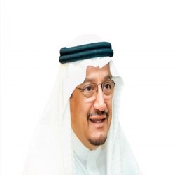 تدريب ” 2000 ”  معلم ومعلمة عن بعد بتعليم عسير
