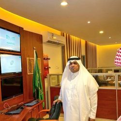 رئيس جامعة الجوف يزور عمادة القبول والتسجيل ويقدم لهم الشكر على جهودهم المتميزة