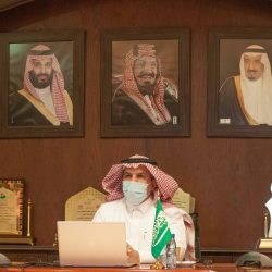 رئيس جامعة الجوف يزور عمادة القبول والتسجيل ويقدم لهم الشكر على جهودهم المتميزة