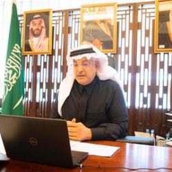 مساعد وزير التعليم .. يشيد بتكامل الجهود في انتظام الدراسة عن بُعد خلال اليوم الأول من الفصل الدراسي الثاني